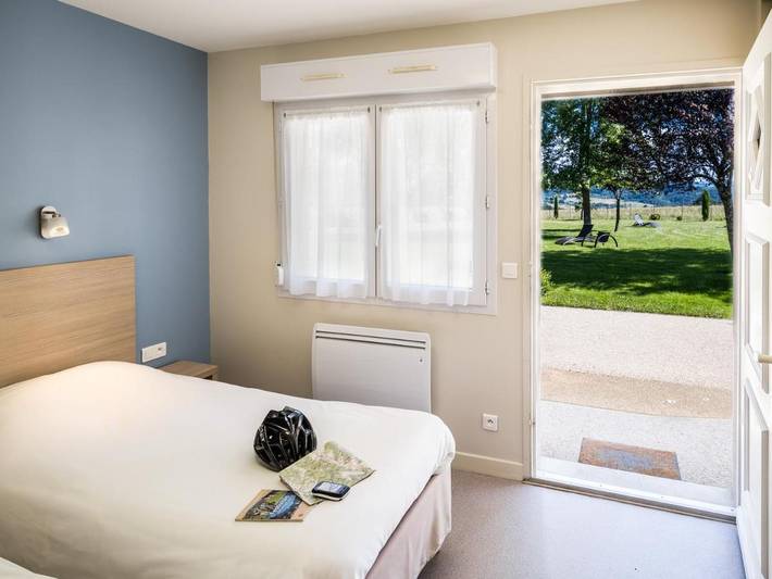 Hôtel pour 4 personnes, avec jardin ainsi que sauna et jacuzzi à Courpière - 4