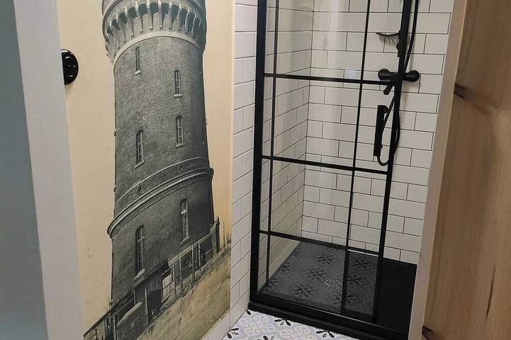Ganze Wohnung, Tower- Authentic Loft Stay in a Historic Water Tower in Gnesen, Großpolen