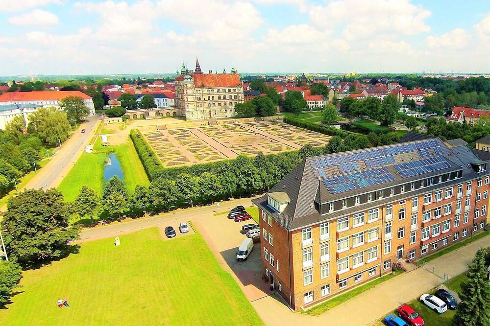 Einzelzimmer Economy - Hotel am Schlosspark ***+ in Güstrow, Mecklenburgische Seenplatte