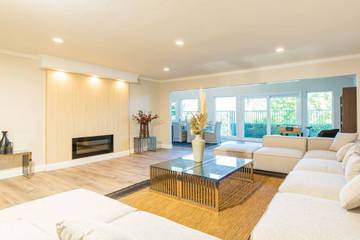 Vacation Rental for 12 Guests in Mount Baldy, Los Angeles County, Picture 1