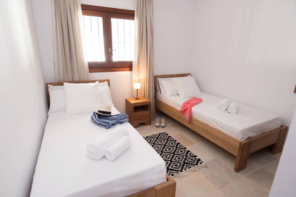 Villa con piscina y espectaculares vistas cerca de Ibiza y la playa in Santa Eulària des Riu, Ibiza Este