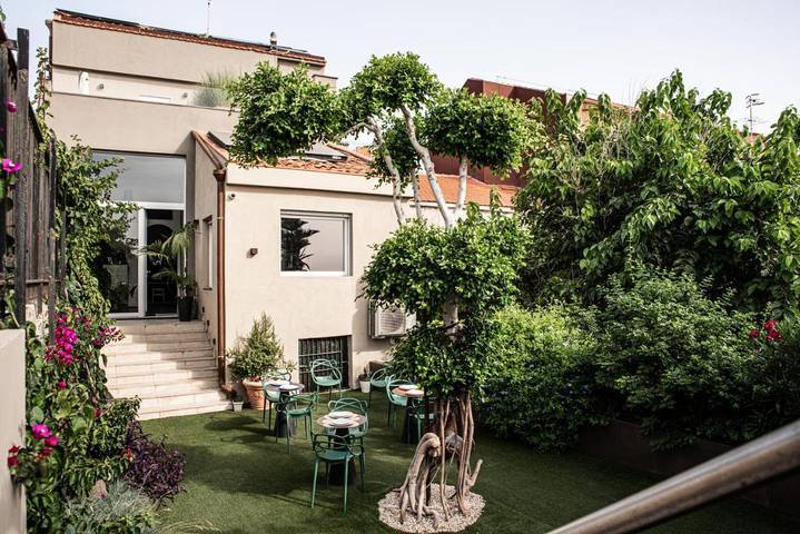 Chambre d’hôte pour 3 personnes, avec Balcon ainsi que Terrasse et Jardin à Acireale