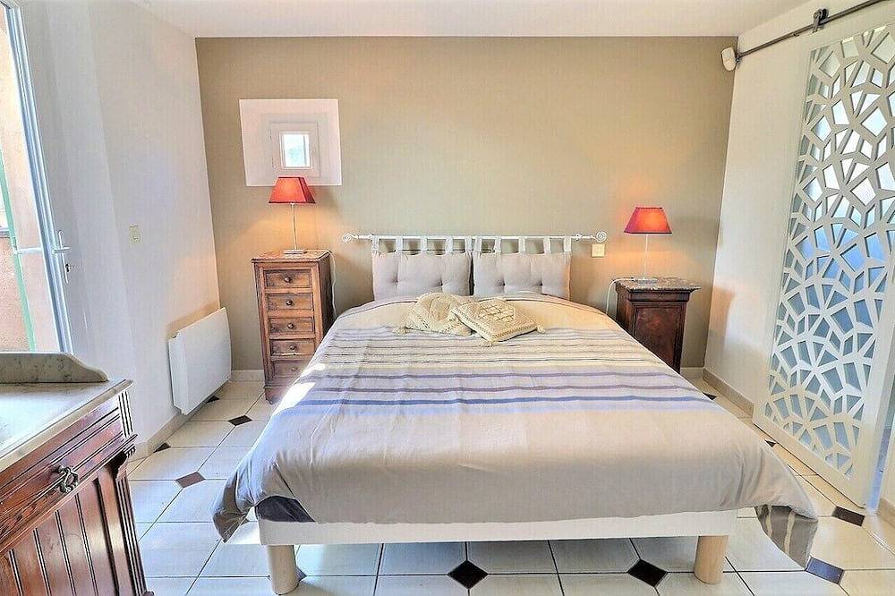 Splendid Villa- Private heated pool-3 double bedrooms, 2 bathrooms in Vaison-la-Romaine, Parc naturel régional du Mont-Ventoux