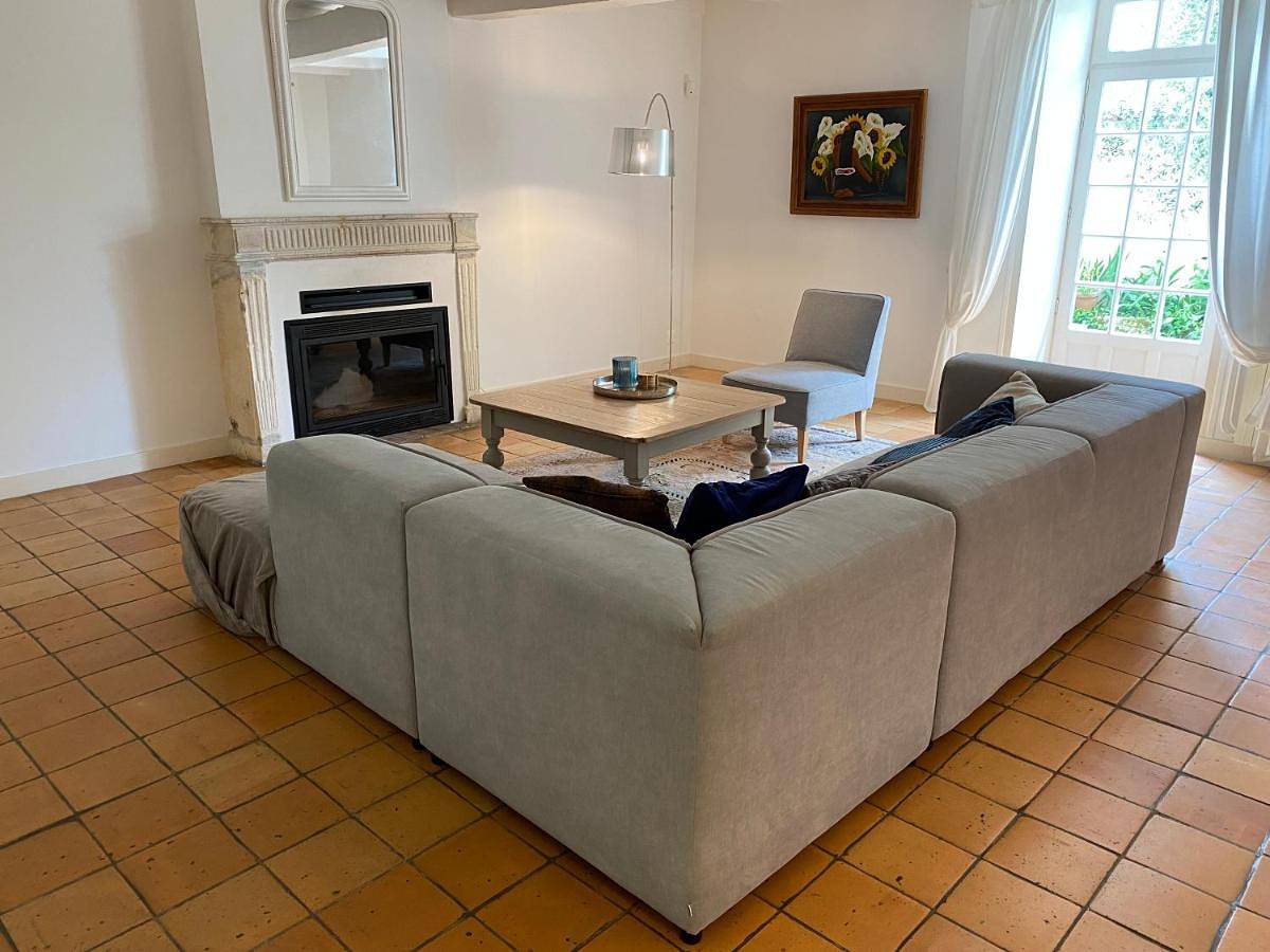 Villa with Private Pool in Thairé, Région de La Rochelle