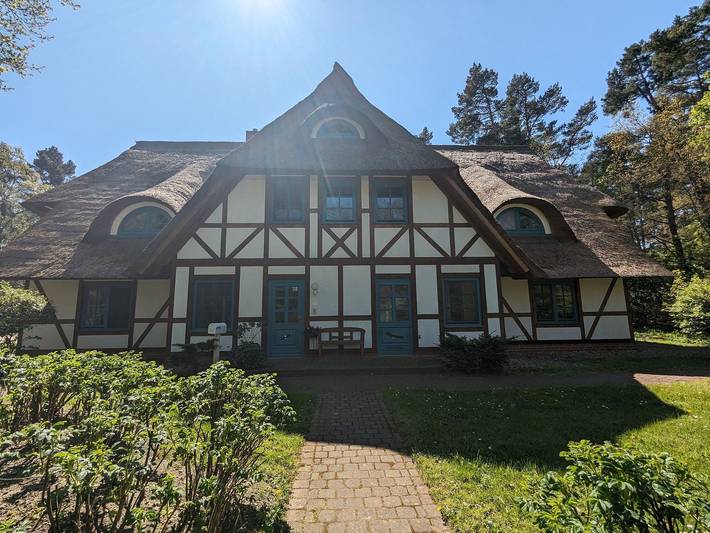 Ferienwohnung für 4 Personen, mit Terrasse und Garten sowie Ausblick in Nationalpark Vorpommersche Boddenlandschaft