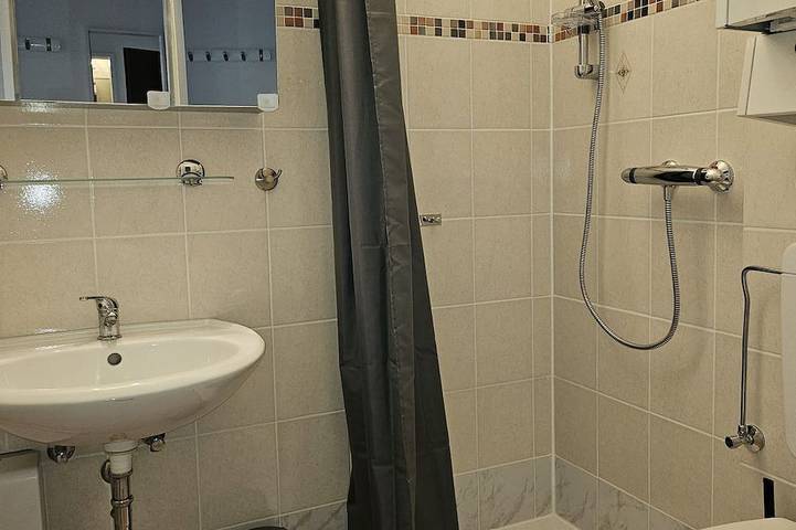 Ganze Wohnung, Moin und herzlich Willkommen im Grünen Paradies! Ihrem Zuhause auf Zeit. - in Nordseebad Dangast, Varel