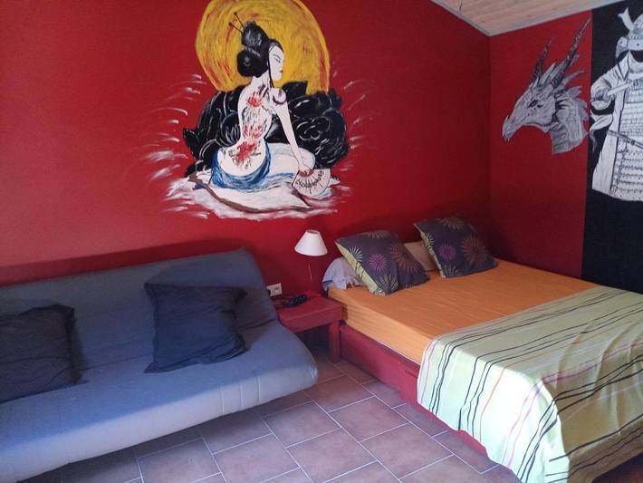 Gîte pour 4 personnes, avec terrasse et vue ainsi que jardin et piscine, animaux acceptés à Colonzelle - 4