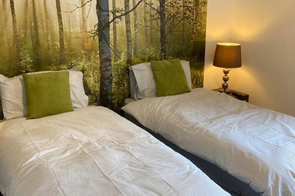 Ferienhaus-Komfort-Eigenes Badezimmer-Strassenblick in Wigan, Greater Manchester