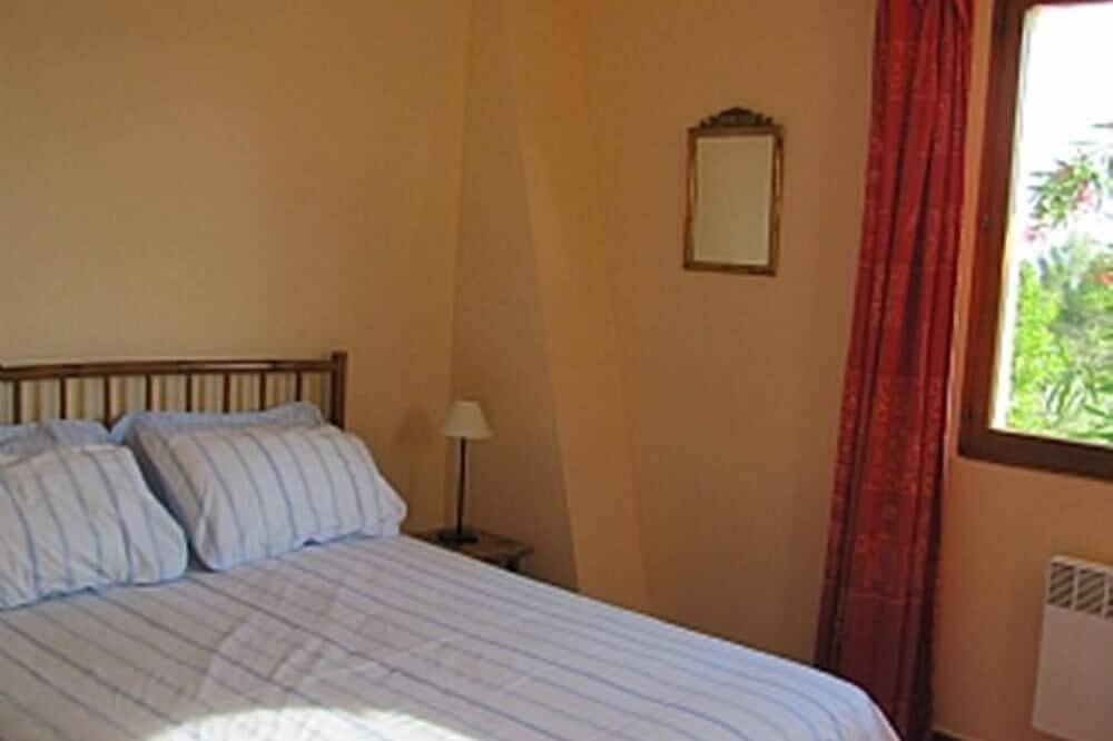 Provençaals huis gerenoveerd in de natuur in Flayosc, Draguignan en omgeving