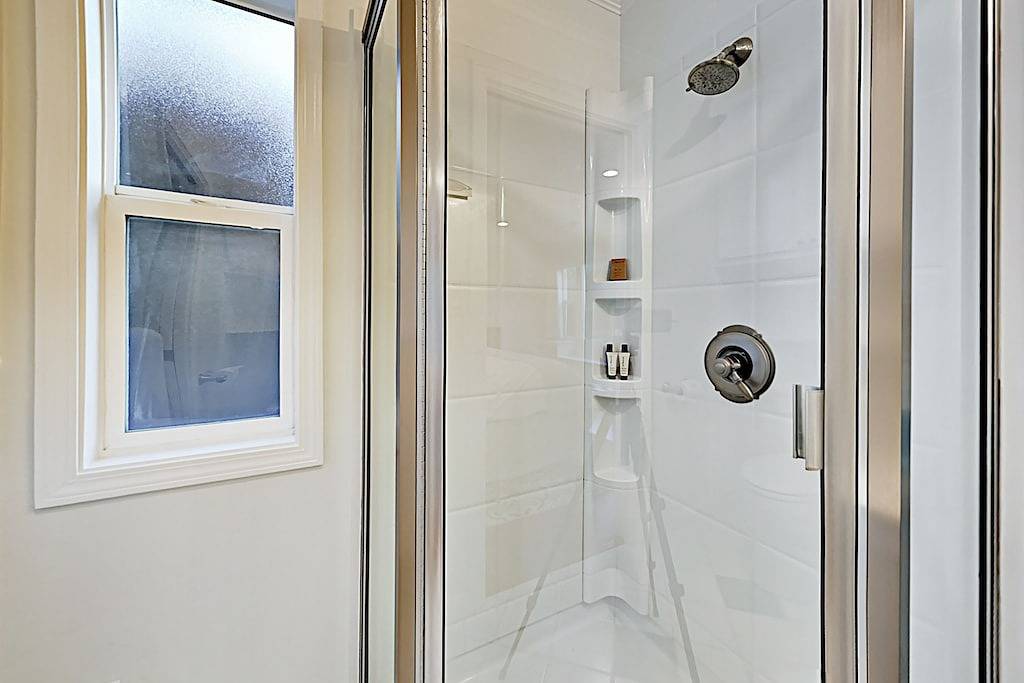 Quiet & Charming Wine Country Home w/ Stylish Updates & Large Backyard in Santa Rosa, California North Coast