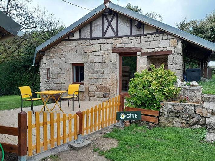 Gîte pour 2 personnes, avec jardin dans la Creuse