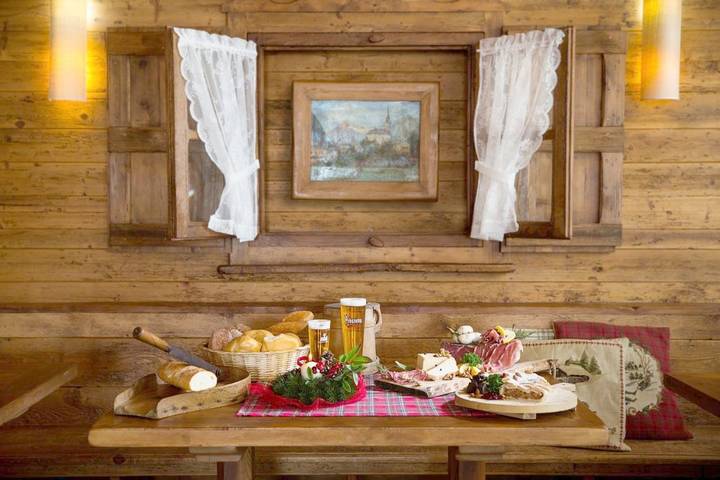 Hôtel pour 4 personnes, avec sauna et jacuzzi ainsi que jardin et piscine, animaux acceptés à Selva di Cadore - 3