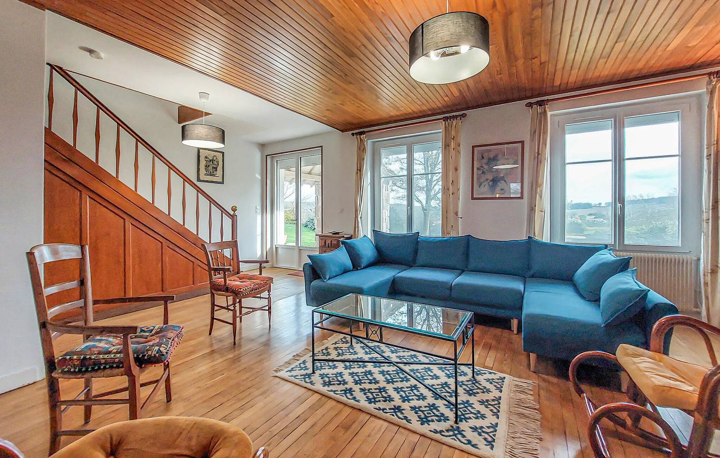 Cozy Apartment with WiFi, TV, and Parking near Ruelle-sur-Touvre in Touvre, Charente