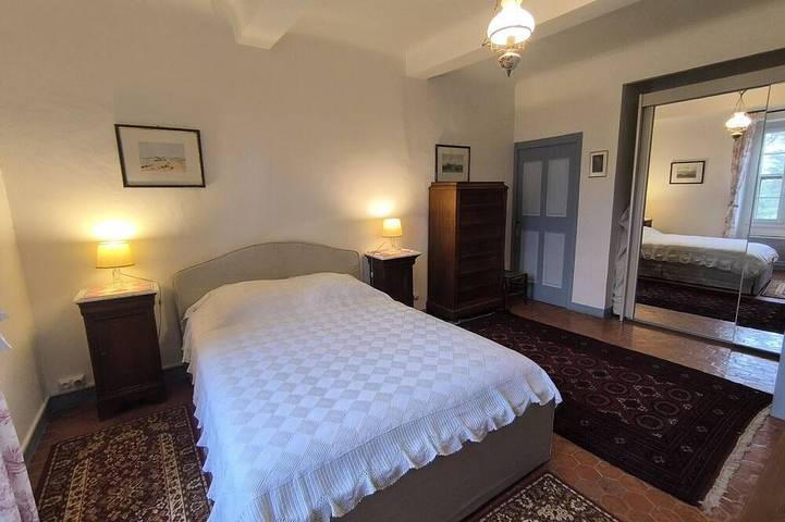 Gîte pour 8 personnes, avec jardin, animaux acceptés à Roumoules - 2