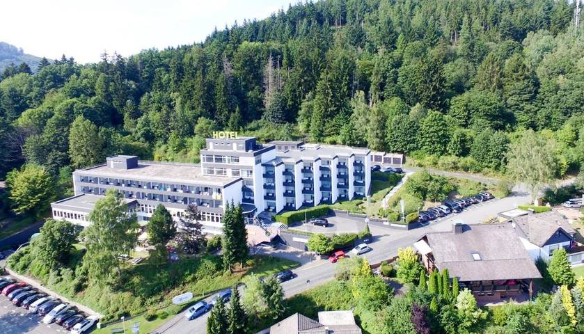 Hotel für 2 Personen, mit Balkon und Terrasse sowie Garten und Pool