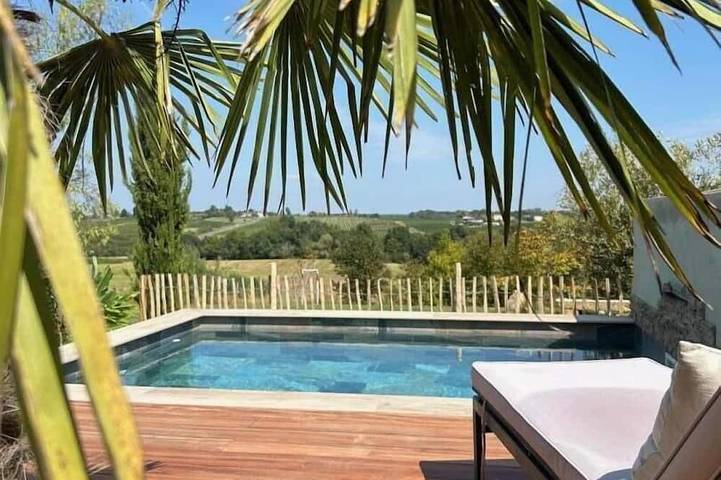 Location de vacances pour 2 personnes, avec jardin et piscine à Saint-Laurent-du-Bois
