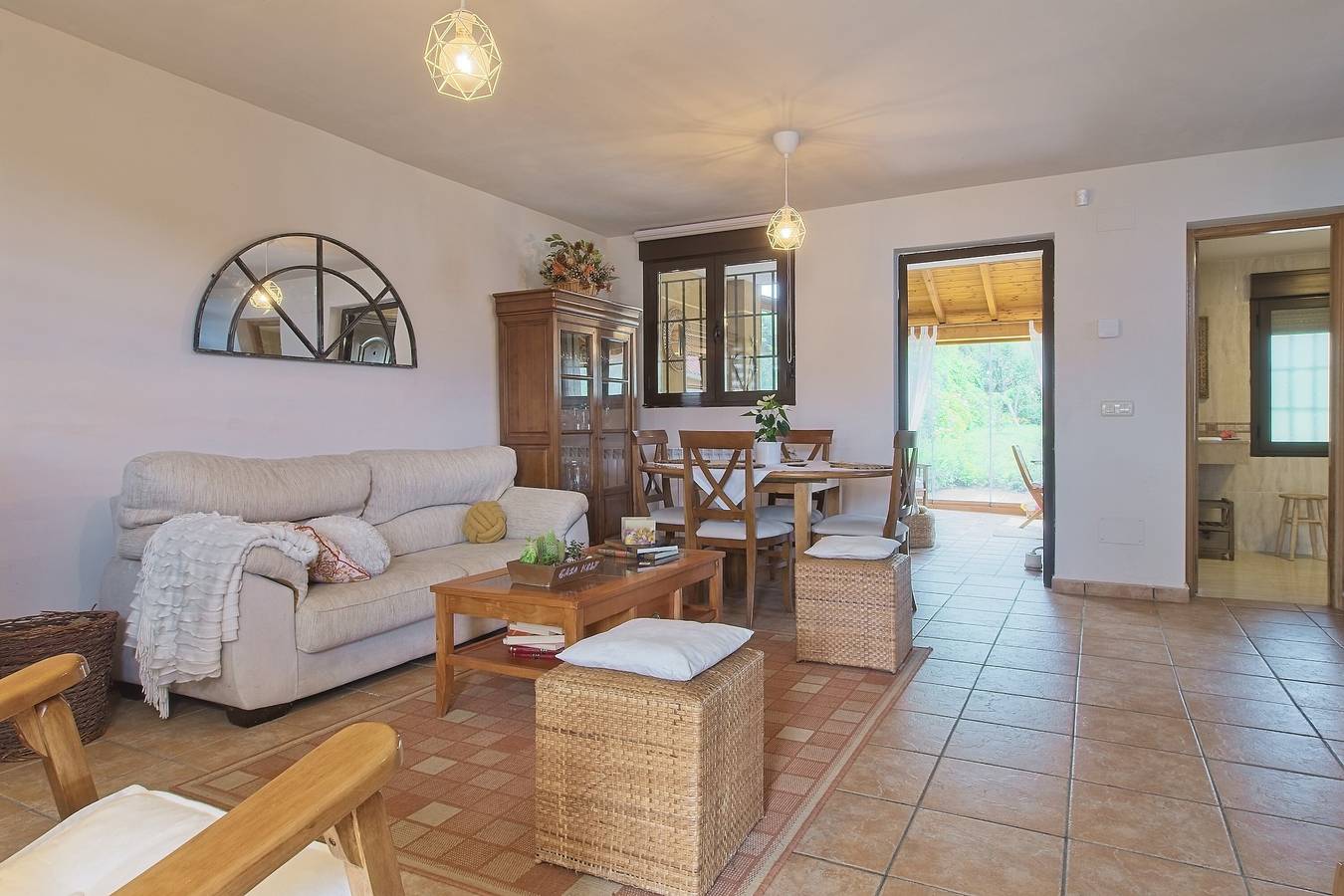 Landhaus 'Kely' mit privater Terrasse, privatem Garten und Wi-Fi in Onzonilla, León und Umgebung