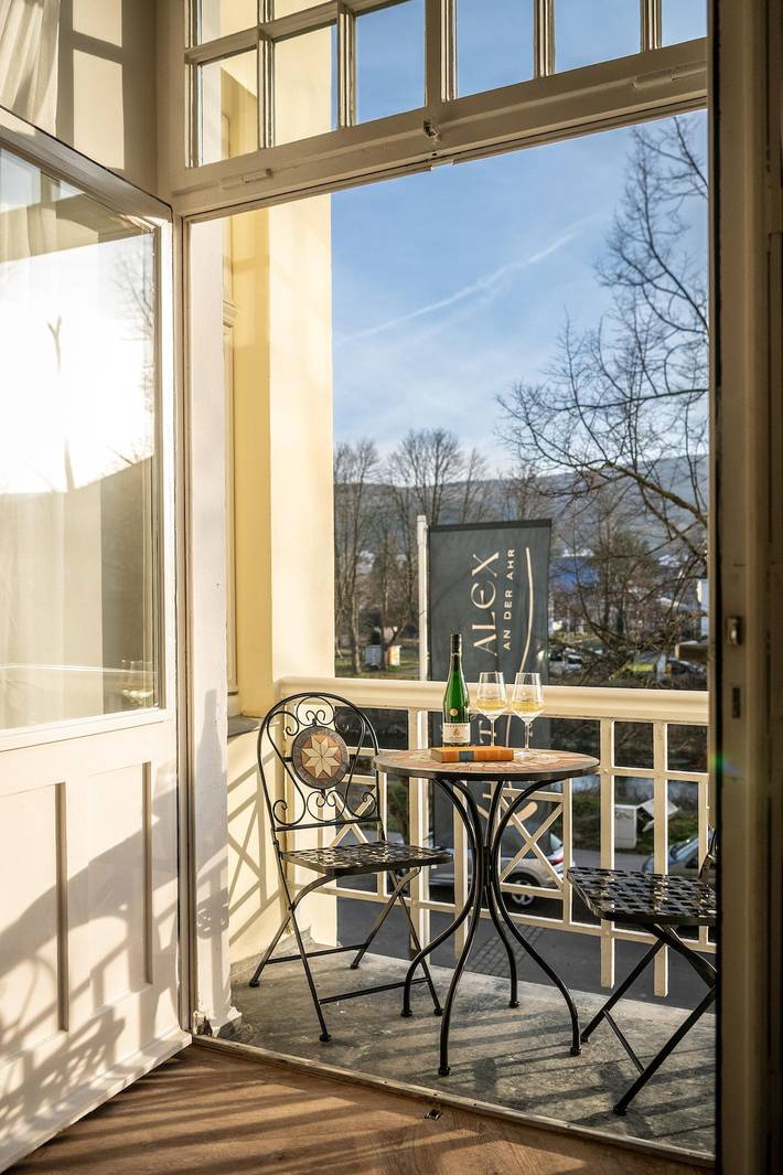 Hotel für 3 Personen, mit Sauna und Balkon, kinderfreundlich in Bad Neuenahr - 4