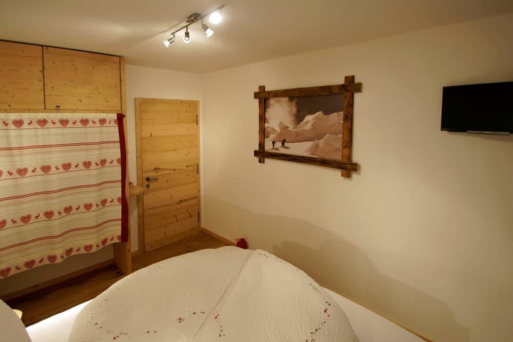 Ganze Wohnung, Modernes Appartement in den Bergen, gemütlich und familiär nahe Hochfügen in Fügenberg, Ski-Optimal Hochzillertal