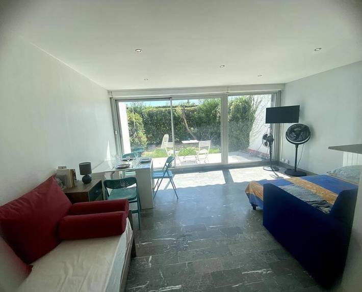 Gîte pour 3 personnes, avec terrasse et jardin dans Plage de l'Esplanade-des-Goëlands
