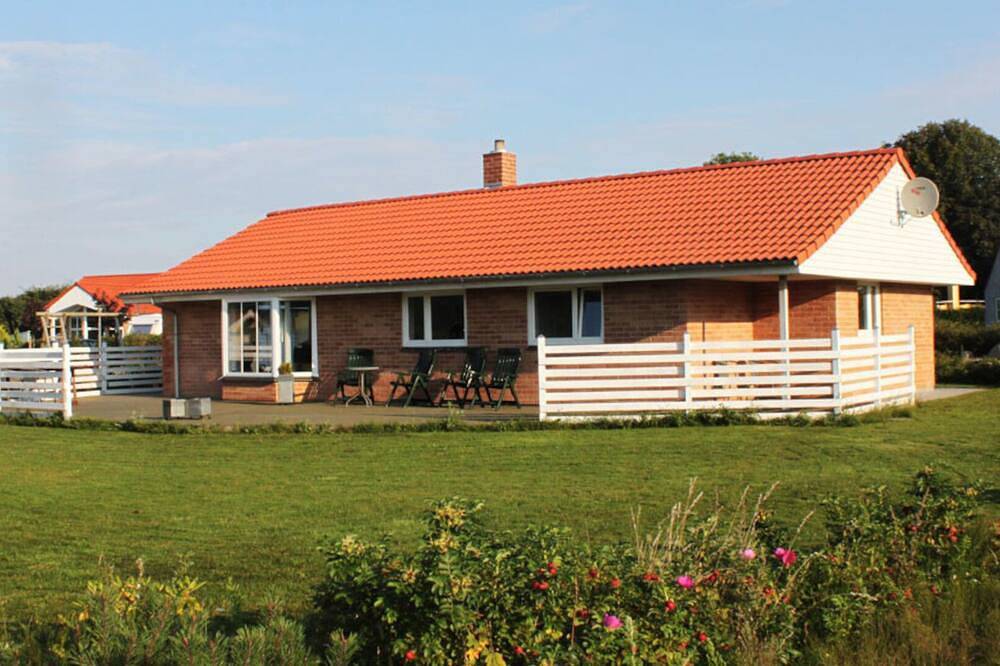 Schickes Steinhaus nur 200 m vom Strand entfernt in Humble, Langeland