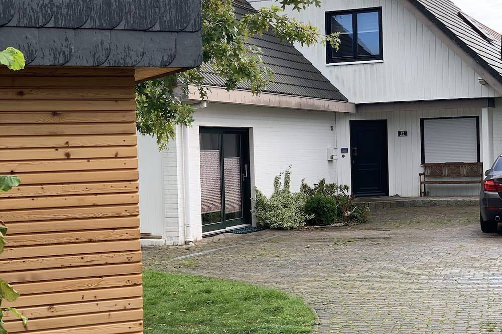 Entire apartment, Wonderful vacation apartment on the Wieker Bodden in Wiek, Ruegen