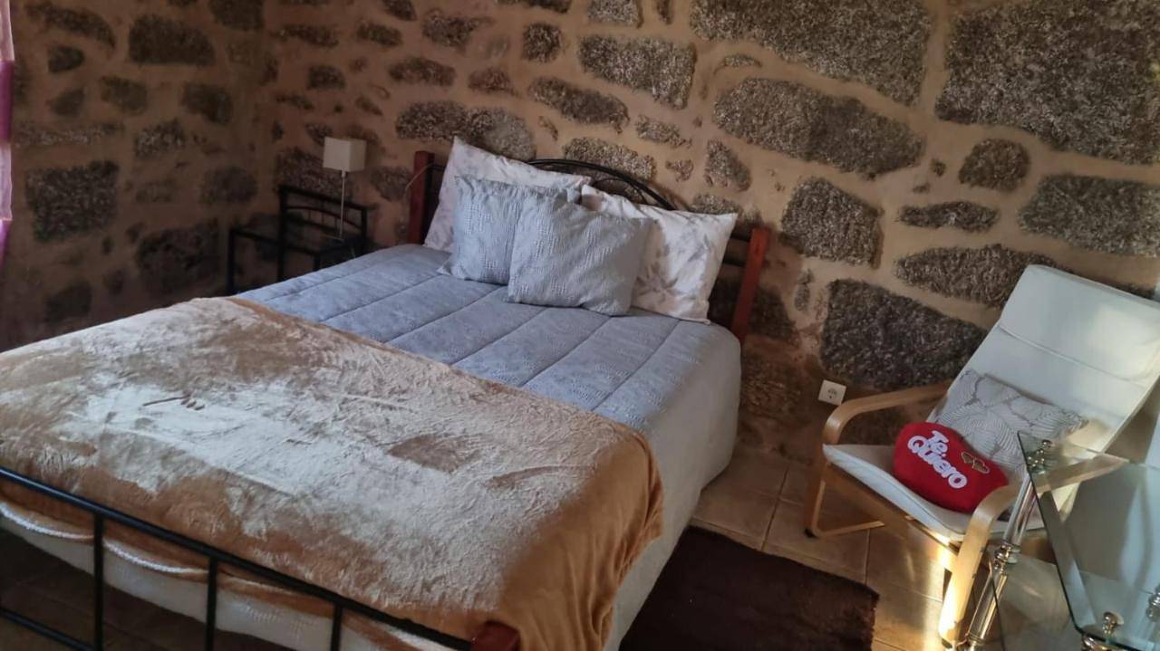 Apartamento inteiro, Two-Bedroom Apartment in Beira Interior Norte, Minhocal