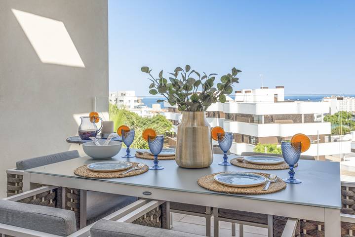 Apartamento entero, Casa Maja in Urbanización Puerto Estepona (Seghers), Estepona