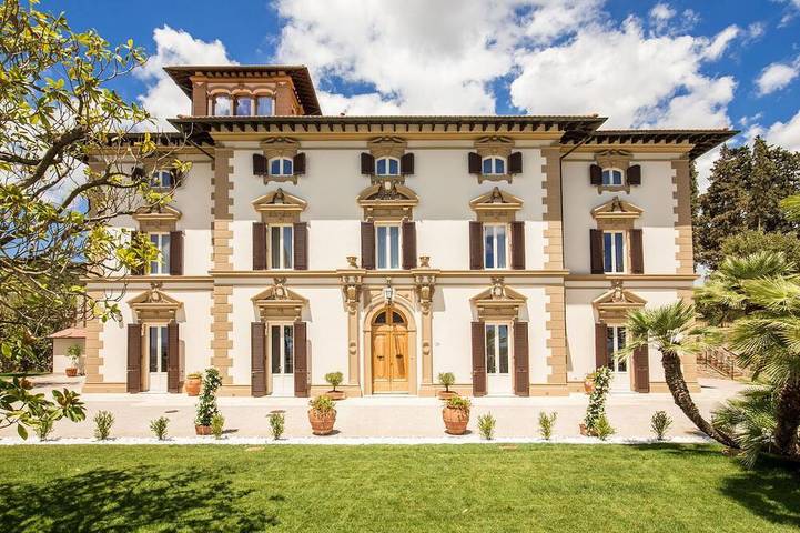 Villa per 14 persone, con sauna e balcone nonché giardino in Campiglia Marittima