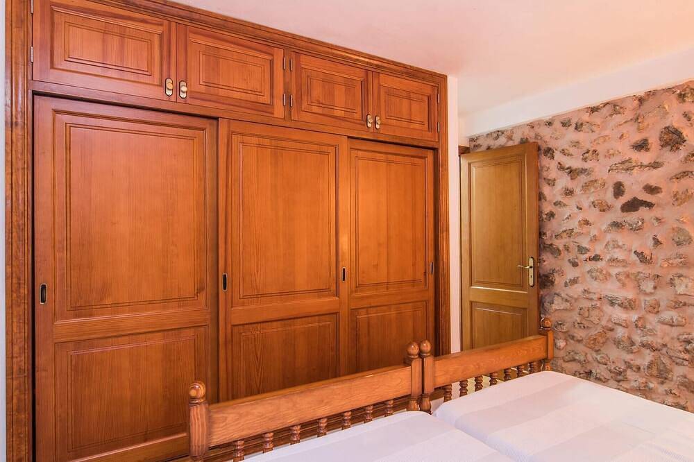 Awesome home in Shorta with private swimming pool, can be inside or outside in s'Horta, Felanitx