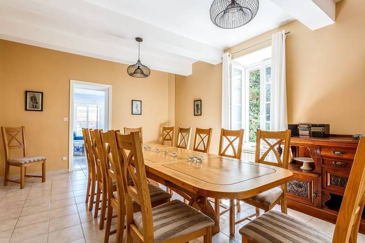 Location de vacances pour 8 personnes, avec terrasse et jardin à Cruzy - 4