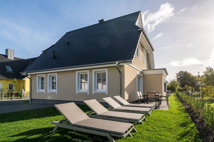 Ferienhaus für 6 Personen, mit Sauna und Garten sowie Terrasse, mit Haustier in Ahrenshoop