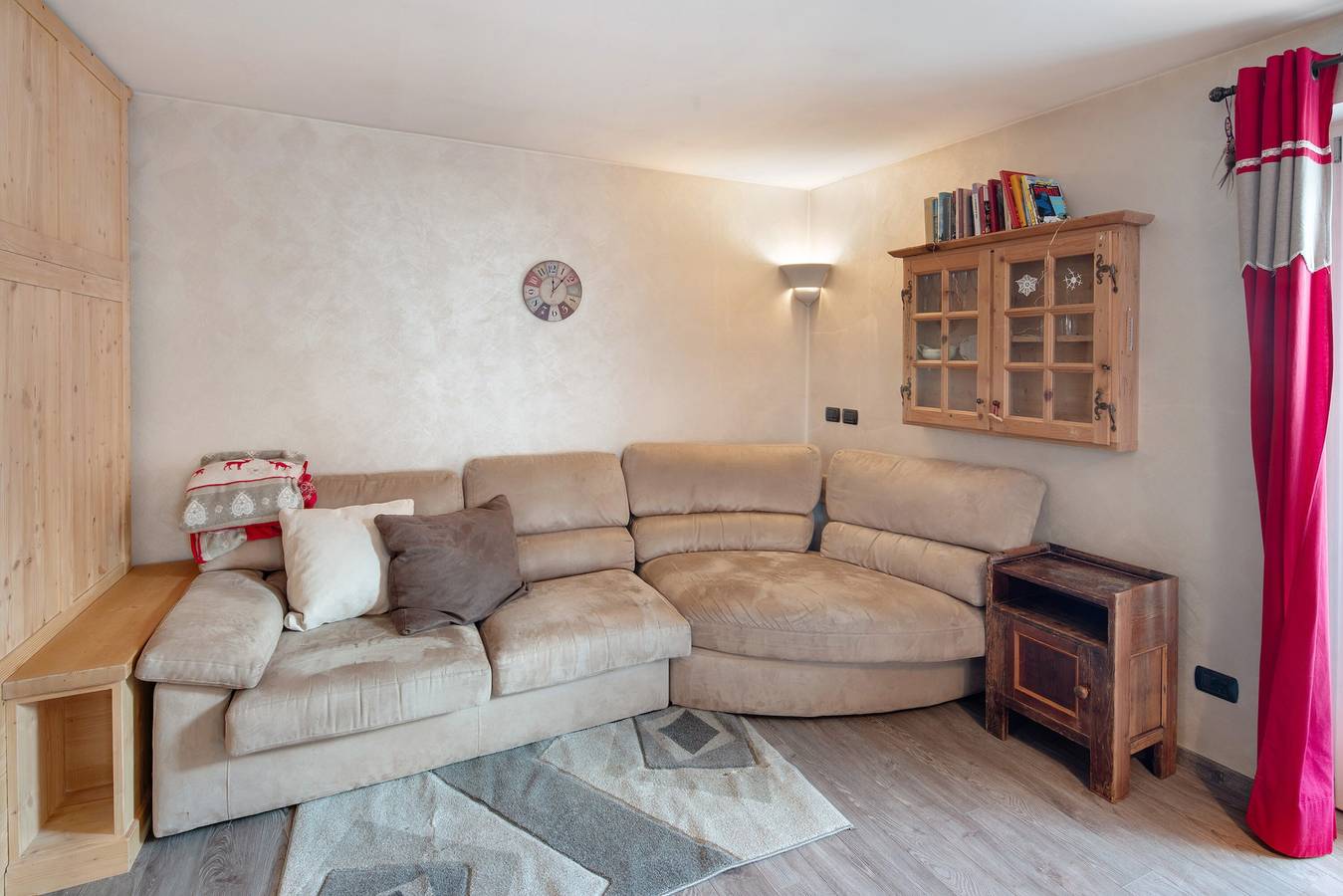 Entire apartment, Apartment 'Giulia' with Mountain View, Shared Garden and Balcony in Canazei, Dolomiti Superski