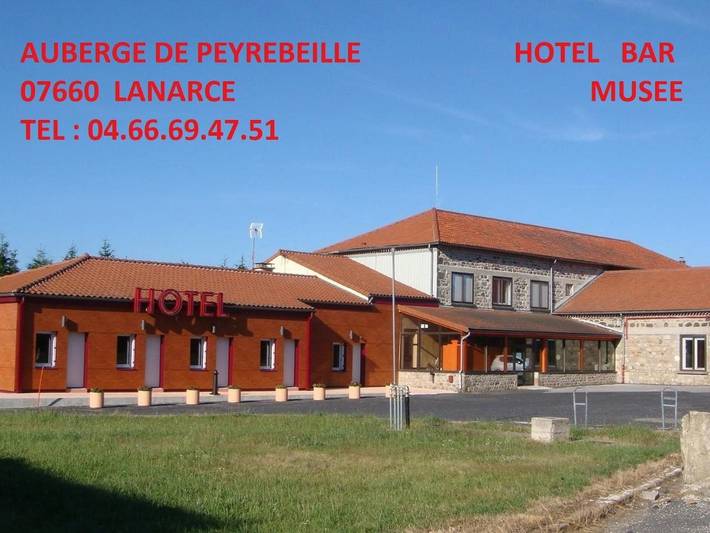 Hôtel pour 3 personnes, animaux acceptés à Lanarce