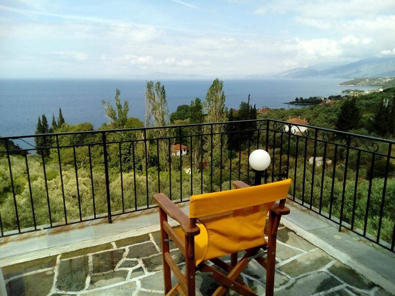 Ganze Wohnung, Apartment - Split Level in Pilion