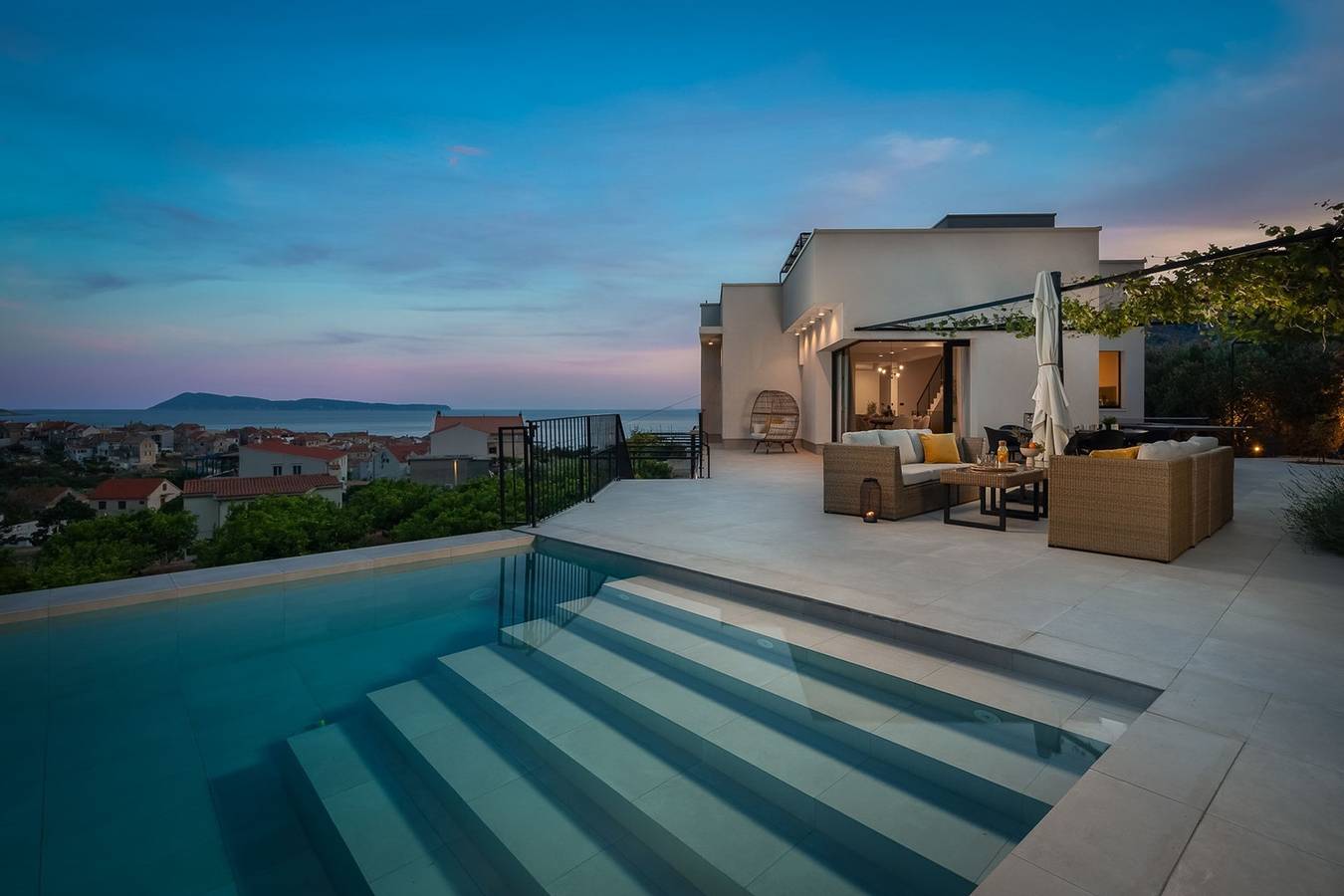 Luxury Villa Envivo Komiza with Heated Pool in Komiza, Split-Dalmatien