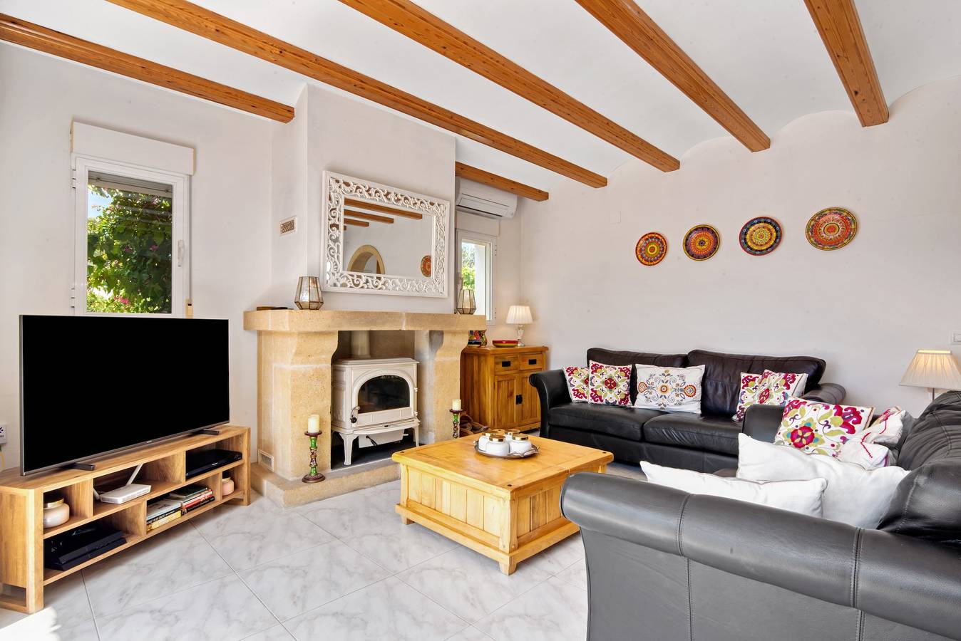 Villa 'Margarite' with Private Pool, Wi-Fi and Air Conditioning in Granadella, Jávea