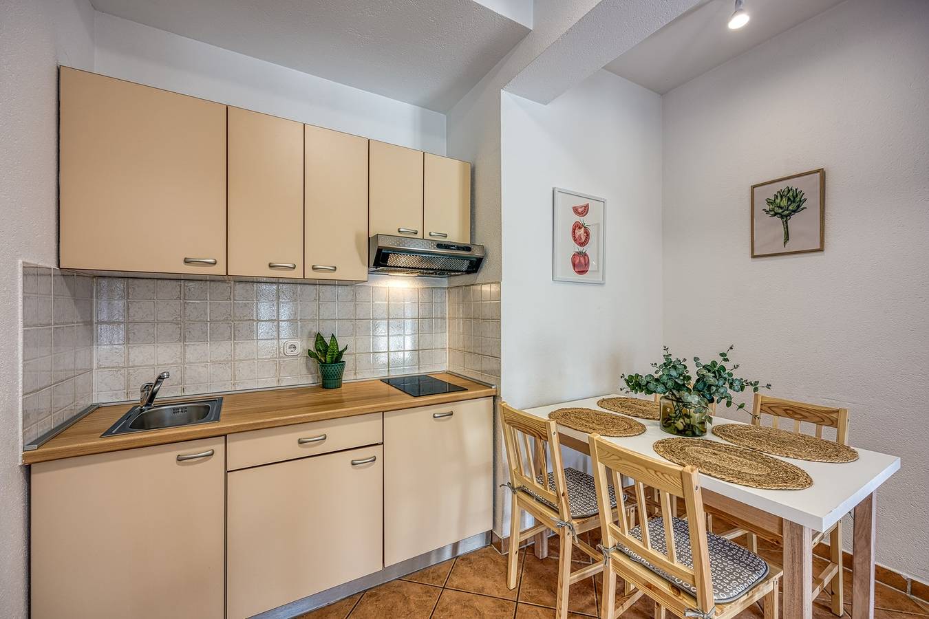 Ganze Wohnung, Two-Bedroom Giardino with Terrace in Poreč, Grad Poreč