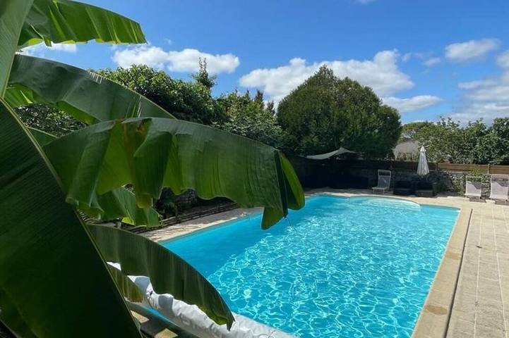 Gîte pour 5 personnes, avec Piscine à Chadenac