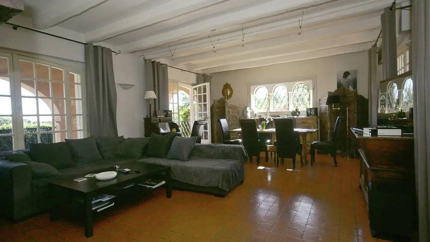 Location de vacances pour 6 personnes, avec Terrasse ainsi que Jardin et Piscine à Saint-Tropez - 3
