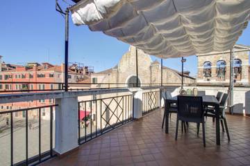 Apartment for 5 People in Venice, Venice Province, Photo 1