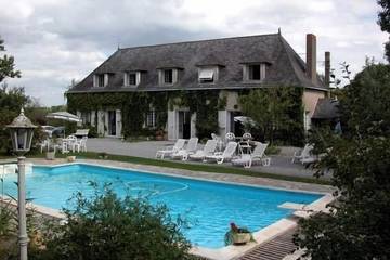 Gîte pour 25 personnes, avec jardin à Saint-Aubin-de-Luigné