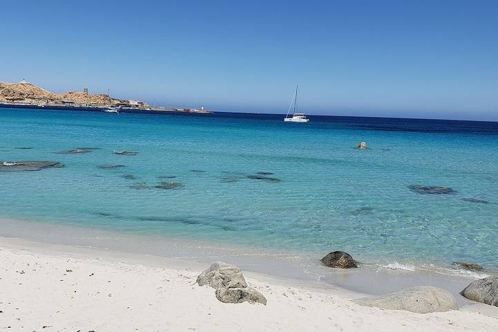 Ferienwohnung für 4 Personen, mit Balkon in L'Île-Rousse