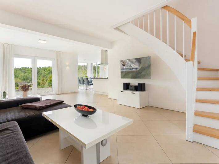 Ferienhaus für 10 Personen, mit Terrasse und Sauna sowie Seeblick in Eutin - 3