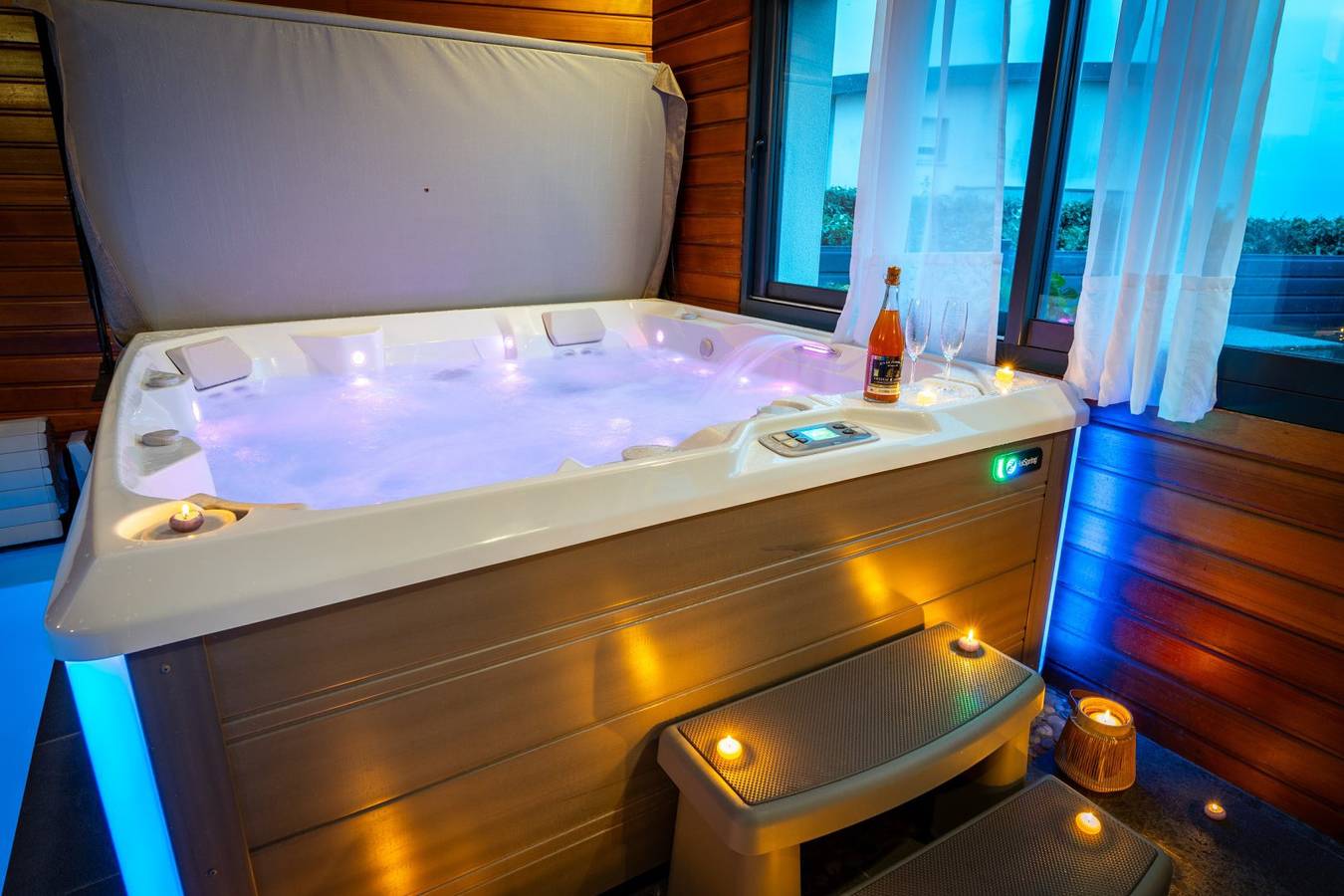 Maison Rêve d'Océan, vue mer, piscine, sauna et Spa in Le Conquet, Région de Brest