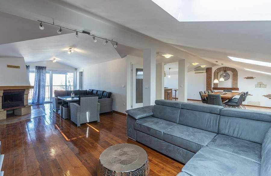 Ganze Wohnung, Penthouse fur 10 Personen. in Poreč, Grad Poreč