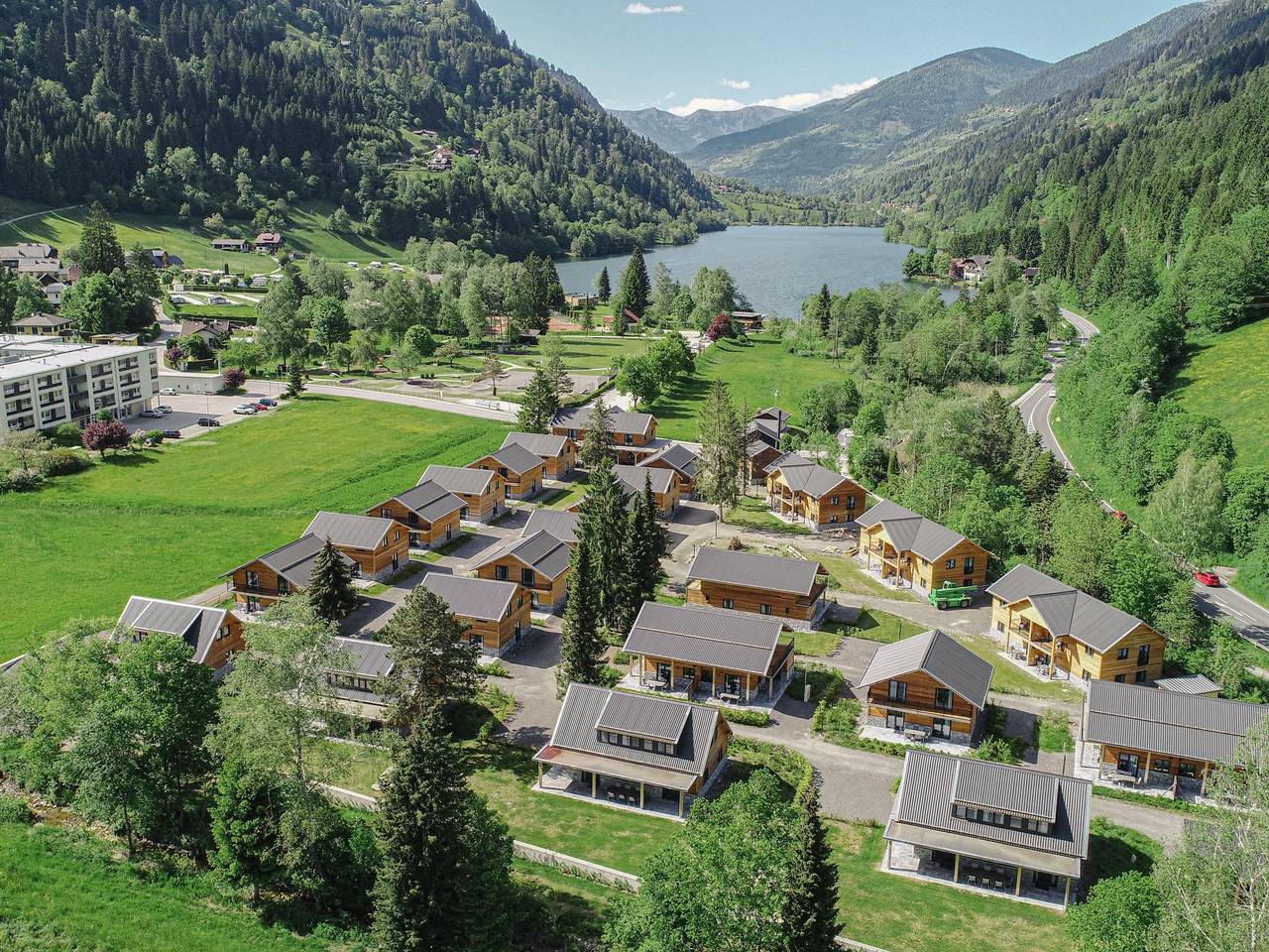 Schönes Chalet mit Sauna und See- und Bergblick in Afritz am See, Villach-Land