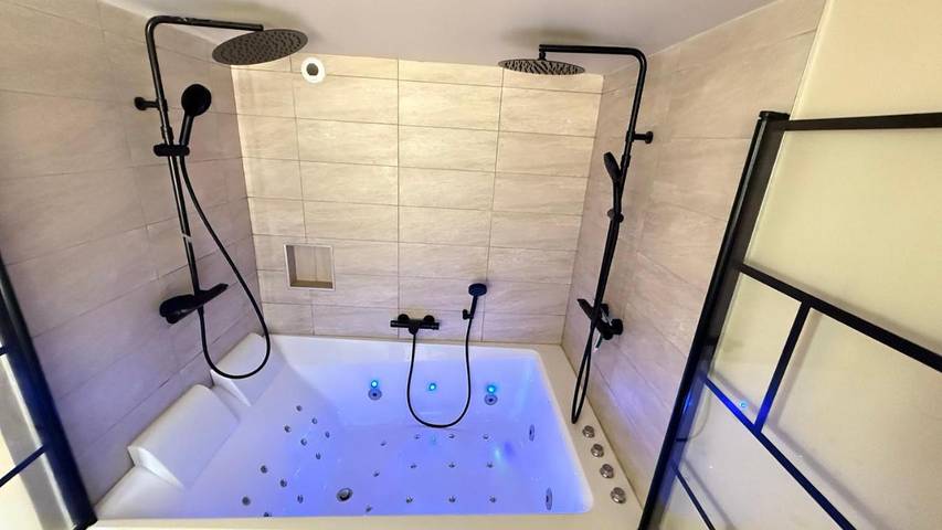 Gîte pour 2 personnes, avec jardin et vue, animaux acceptés à Laval - 3