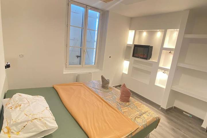 Grande Maison Spacieuse et Élégante Avec 3 Salons in Beauvais, Oise