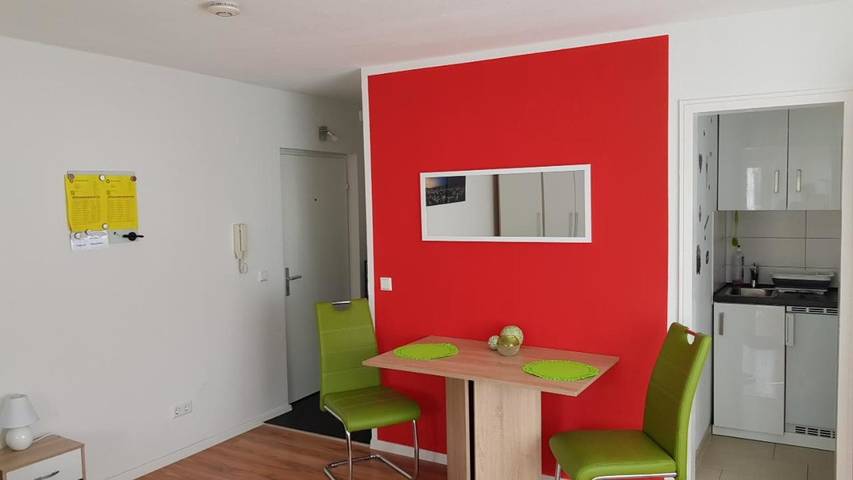 Ferienwohnung für 2 Personen, mit Balkon und Terrasse sowie Ausblick in Stuttgart - 2